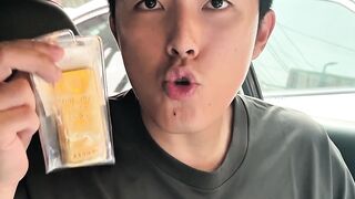 "VIRAL! Pria ini Jual Emasnya untuk Clipper"