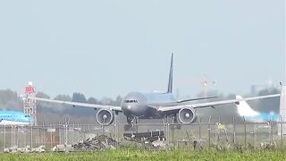 KLM Boeing 777-300ER SkyTeam livery blasting out of AMS