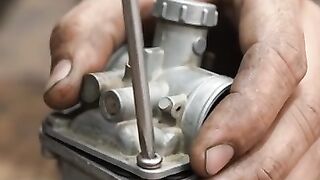 Carburator cleaning in honda bike
