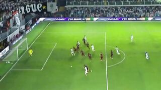 VAR Contesta Pênalti  Árbitro Enxergou a Falta