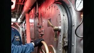 How a Single Wheel Locks an Entire Submarine