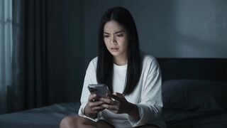 The Girl Who Received a Text From Tomorrow
