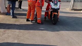 What happened between Alex Rins and the track marshal ?