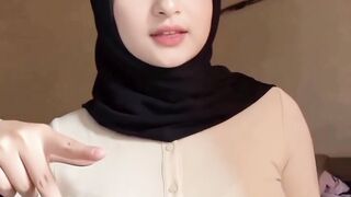 cewek montok manis