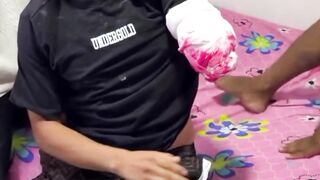prank jahili teman yang lagi tidur