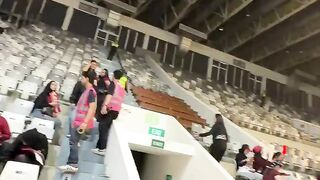 pov:%20Waiting%20for%20iKON%20to%20Finally%20Hit%20the%20Stage
