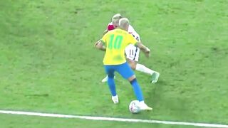 5 Momentos Terríveis de Neymar na Seleção Brasileira.