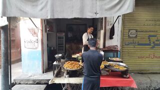 Delicious Naan Pokrra