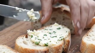 🔥🧄 Campfire Garlic Bread | Nature ASMR 🌲🥖