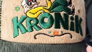 Kronik Drifter Topi Trucker Corduroy – Topi Jaring Lidah Pendek Bordir Casual