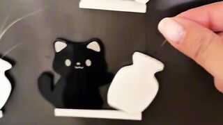 Smart Cat Opens the Door! Genius! 3