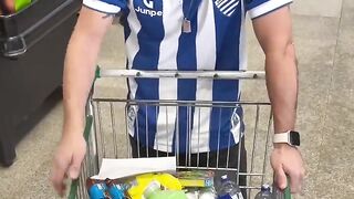 Veja no vídeo o poder de compra de uma família de 4 pessoas após minhas compras no mercado.