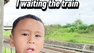 My Kid Waiting For The Train In Indonesia Is The Purest Thing You'll See Today 🇮🇩