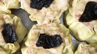 MAKING A DUMPLING