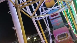 Bianglala malam hari