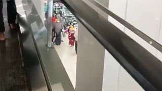 Eskalator in the mall