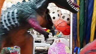 DINOSAURUS