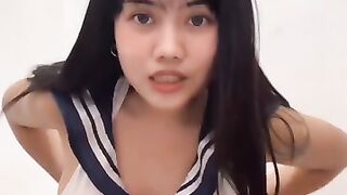 seragam sekolah