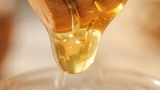 Golden Honey Pouring ASMR 🍯