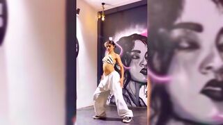 Indian Girl Himanshi Singh Dance 3