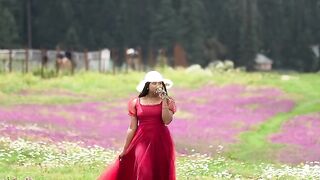 Har pal dhoondne wala romantic Hindi song