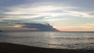 Silky Waves & Golden Skies | Relaxing Beach Sunset