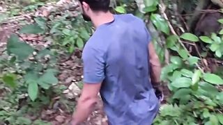 Tahan Sakit! Ritual Adat Ekstrem Semut Peluru