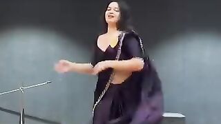 chan_chan_bole_meri_tagdi_🤩😜__._#explorepage__#fyp__#haryanavi__#viral__#dance__.