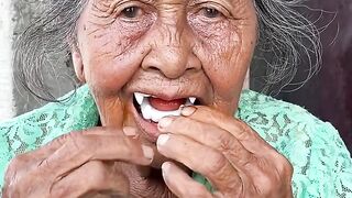 Grandmother in serigala