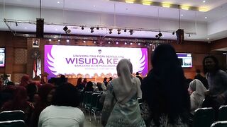 Wisuda kampus