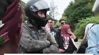 Desta Tabrak Motor Warga Saat Touring, Sikapnya Tuai Pujian