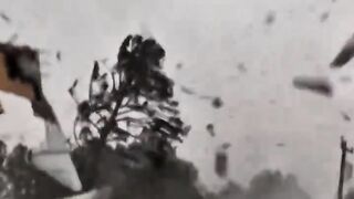 TORNADO AVISTADO PERTO DE VINA, NA CALIFÓRNIA! I