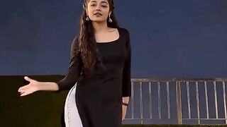 Dance Like 💃🔥 | Punjabi Dance Performance #dance #viralshort #trending #dancevideo #ytshorts Dance Like Punjabi song dance performance