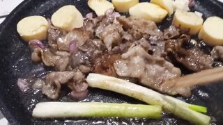 MAKAN MALAM DI RUMAH