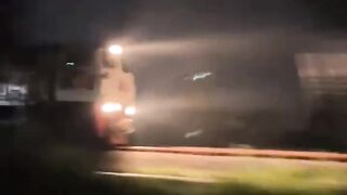 Kereta api malam
