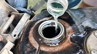 DIY Plastic Bottle Hack That Actually Works! 😱♻️