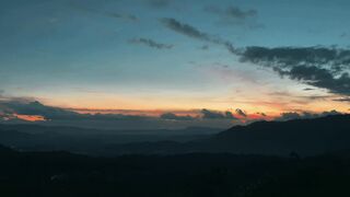 Enjoying the Beauty of Twilight That Soothes the Heart
