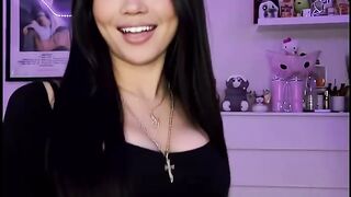 Pretty White Top Girl Hello 💜 2