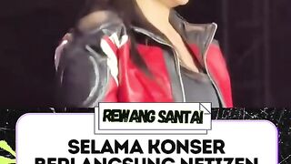 Agnes monika mirip sama luna