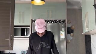 peanut is my fan dance