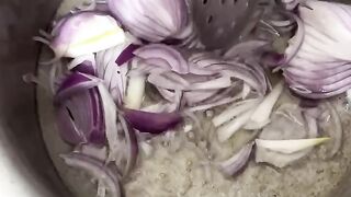 Quick Aloo Gosht Recipe