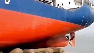 How does the very ship land in the water