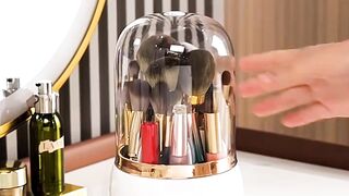 Makeup brush holder