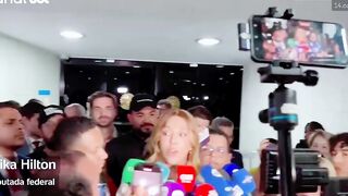 Fim da escala 6x1: Erika Hilton, Sâmia Bomfim e Renan Filho questionam ausência de Flávio em