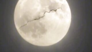 What if the Moon broke in half 🌘💥