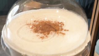 Con Crema Coffee with Cinamon Powder
