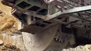 🤯 MONSTER Machines You Won't Believe Exist! 🚜🔥