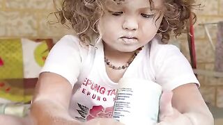 Lucu banget bocil ini 😂