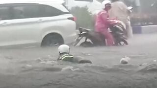 Hujan Seharian, Kawasan Pusat Kota Malang Dikepung Banjir Langganan