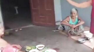 Nenek kocak